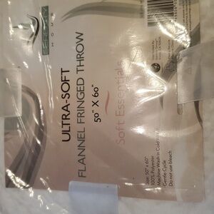 Serenity Home Ultra-Soft Flannel Fringed Throw - White